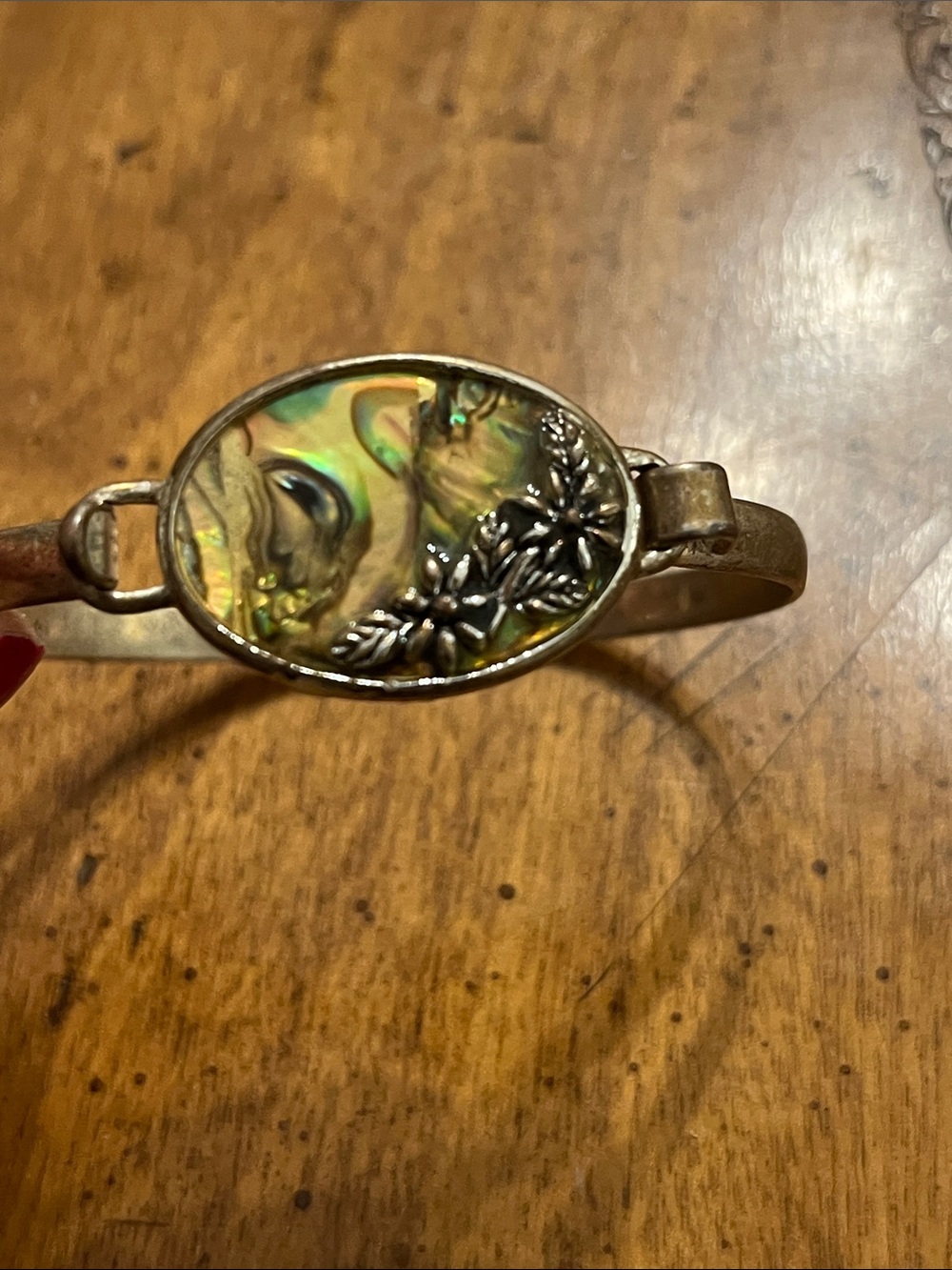Shell clasp bracelet - Picture 2 of 6